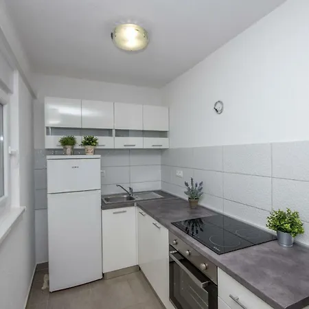 아파트 Ivan 트로기르