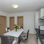 Apartman Ivan *